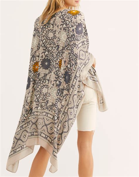 Unlock Your Style with a Magic Dance Border Print Kimono